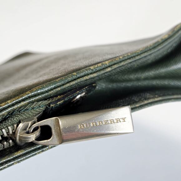 Burberry Vintage Leather Clutch Green Zip Top 10x7 Heritage Luxury - Picture 3 of 10